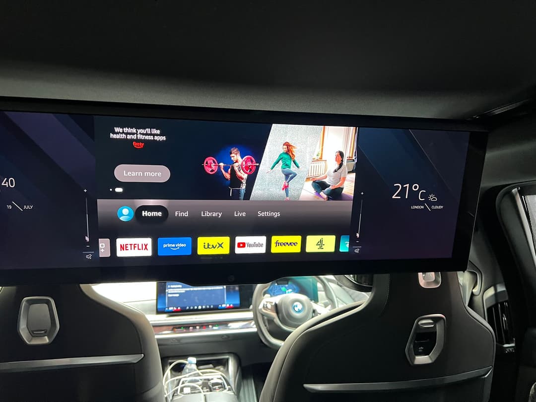 BMW 7 Series photo 8