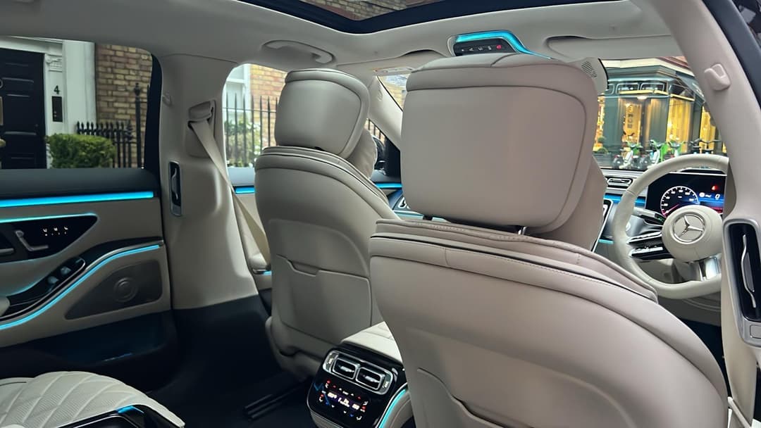 Mercedes S-Class photo 3